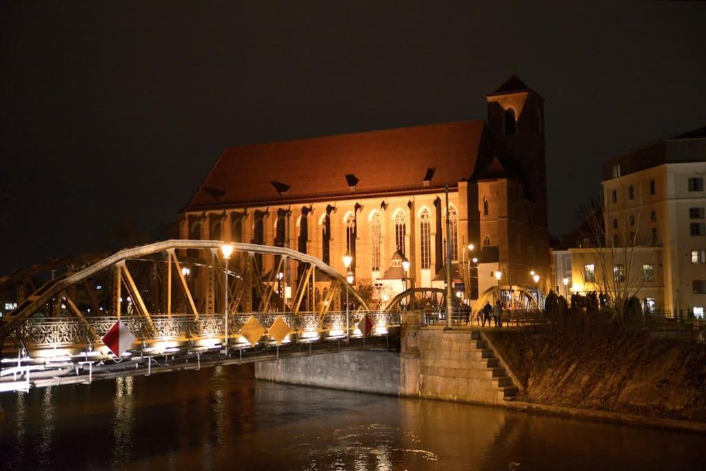 Natural Apartment In The City Center - Old Town Wrocław Extérieur photo